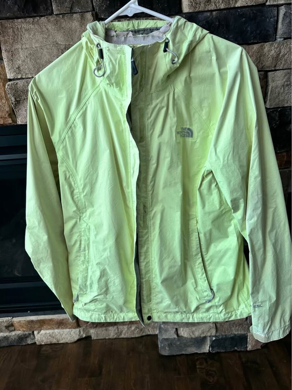 Women’s North Face Rain Jacket Size Large